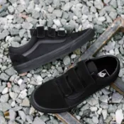 【LittleSeoul】韓國代購 Vans Old Skool V 全黑 魔鬼氈 基本款 男女鞋 情侶鞋 滑板鞋