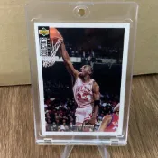 限量✨NBA 球員卡 球星卡 新秀卡 簽名卡 折射卡 芝加哥公牛 金州勇士 交換禮物 邁克爾喬丹籃球之神nba球星卡up