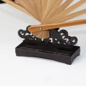 扇子托 扇架座 扇子骨架 托架 禮品 竹架 折扇展示架 扇底座 擺臺 支架 紙扇擺件支架 紙扇打開展示架 塑膠架子 擺件