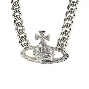 【Vivienne Westwood】Vivienne Westwood雷雕英文字LOGO鍍銀黃銅互鎖扣式水鑽星球吊墜項鍊(女款/銀)