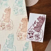 不小心掉落的甜筒冰淇淋，在冰淇淋池裡開心玩耍的動物們的手帳章