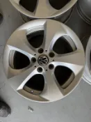 阿傑 原廠鋁圈 17吋 BMW 5孔120 ET43 8J VW 福斯 T5 T6 中心孔72.6mm 需加軸套500
