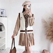 La Belleza清新簡約百搭學院風細絨連身裙襯衫百褶裙+小熊針織背心+領帶