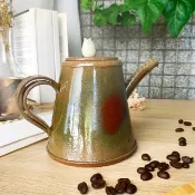 站在星球的貓系列手沖壺 新彩燒 柴燒陶藝 手作作品 | 陳威恩作品