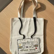 客製刺繡復古卡帶托特包 Love You More Love Songs 音樂卡帶帆布