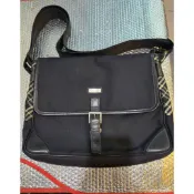 BURBERRY BLACK LABEL 巴博利格紋尼龍皮革郵差包單肩包二手商品