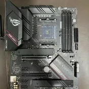 三和電腦配件店 ROG Strix B550 F Gaming WiFi主機板 支援銳龍3 4 5代CPU ATX拆機板 AMD AM4插槽 電競主機板 華碩主板