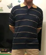 (Q5) 男裝 DUCK WEAR 深藍柔軟條紋縮腰紳士帥氣造型短袖polo衫~(M)~599元~