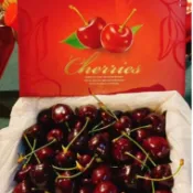 #快速出貨#免運#進口空運特大8.5row｜西北華盛頓紅櫻桃，禮盒+提袋，送禮大方漂亮！特甜，特脆，特新鮮