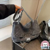 樂購優品百貨 側背包 肩背包 新款時尚斜挎包女休閒牛仔布包包潮流鏈條單肩包高級感百搭托特包=側包*肩包*手提包*水桶包*斜背包*手機包