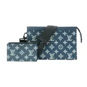 【Louis Vuitton 路易威登】Gaston 壓紋牛皮二合一斜背包(M83384-藍)