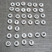 〈樂高人偶小舖〉正版LEGO 印刷磚 英文 字母 A~Z 單顆 1X1 圓 TILE 平滑磚 英文字母