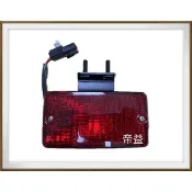 【帝益汽材】FUSO 三菱 堅達 3.5~8噸 2007年後 後霧燈《另有賣前柱把手、消音器、排氣管、冷氣濾網、保桿》