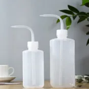 台灣現貨🍀彎嘴瓶 彎嘴多肉澆水壺 250ml 500ml 擠壓式 澆水器 灑水壺 按壓式 彎頭沖洗瓶