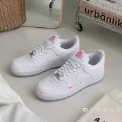球鞋補習班 W NIKE AIR FORCE 1 07 LOTUS 白粉 棉花糖 冰底 吊飾 女 IV4453-100