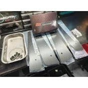 GR Yaris GEN1、GEN2 適用
Flypower 乾式碳纖維前後擋泥板前後擋泥板對應原廠型葉子板/後保桿專用