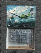 扭魔王 1/48  雙機限定版 11184，全新未拆封，板件齊全，原包裝盒在。適合軍事模型愛好者收藏或拼裝，塑膠材質，細