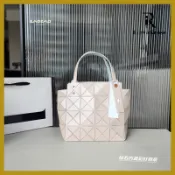 【RinvaKrose】✨現貨女包✨日本三宅一生同款鑽石包幻彩磨砂霧面鑽石包新款彩釘小方盒幾何菱格mini手提包女生包包