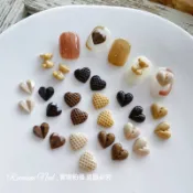 Rainbow Nail 🤎美甲美拉德色系飾品 美甲桃心5顆入  美甲愛心 美甲鑽