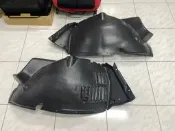 W204 前輪 內龜板 前段 全新