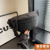 ✨台灣出貨+統編✨ 2025新款斜挎包休閒百搭胸包戶外運動旅遊腰包高顔值大容量餃子包