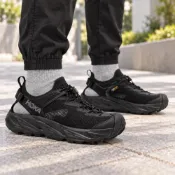(店+)【HOKA ONE ONE】1147670-BBLC HOKA ONE ONE HOPARA 2 霍帕拉 舒適 低幫 生活休閒鞋 女款 黑色