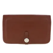 【DOKODEMO】二手 Hermès Dogon GM 長錢包，採用 Taurillon Clemence Bordeaux 皮革製成，法國製造，2000 年，配有銀色五金配件和D淨化草本形腰帶