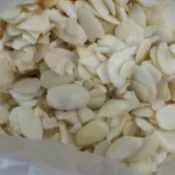 生杏仁片（鸚鵡飼料）
