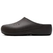 (店+)【Crocs】209968-206 Crocs卡駱馳 Classic Quiet Clog 時尚舒適 外穿透氣 防磨包頭拖鞋 男女同款 濃縮咖啡