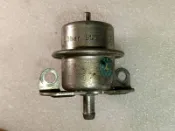 富豪 VOLVO 940 '91-'98 850 '93-'95 正廠 噴油嘴油軌汽油壓力閥 3517064