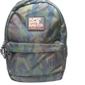 〈極度絕對〉Superdry 極度乾燥 Trinity Montana Bag 後背包 登山包