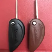 VESPA 946 翻蓋鑰匙全折疊 2 種顏色