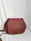 #BOTTEGA VENETA 磚紅色編織馬鞍包 BV / A4尺寸