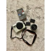 Canon 佳能 EOS R50 附鏡頭+原廠2顆電池+皮革保護套+充電器