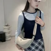 vinne百貨家居 女士尼龍斜背包側背包 餃子包女2025新款尼龍女包牛津布斜挎包單肩帆布包時尚百搭小包包