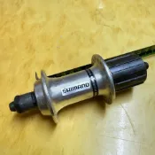 花鼓 18孔 shimano 8/9速 FH-RM30 棘輪座 135mm 只有後輪 腳踏車 零件 輪圈 輪框 輪組