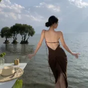 𝓢 𝓒𝓸𝓵𝓵𝓮𝓬𝓽𝓲𝓸𝓷𝓼 🦋 法式氣質平口洋裝｜露背吊帶褶皺中長裙｜修身顯瘦包臀連身裙｜渡假海邊沙灘女神風連衣裙
