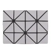 【ISSEY MIYAKE 三宅一生】BAOBAO 幾何方格皮質3x4名片夾/霧面(淺灰白)