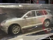 模王  Welly 1:18 保時捷 凱晏 Turbo