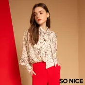 SO NICE【特惠】 不易皺豹紋印花蝴蝶結緞面上衣｜都會時尚女裝 【58531005】