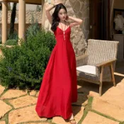 YIFENZI 洋裝✨ 高級感紅色露背度假吊帶連衣裙夏季辣妹性感顯瘦大擺長裙  法式修身顯瘦性感沙灘必備的吊帶長裙