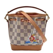 LV Louis Vuitton路易威登 N40511限量Vivienne吉祥物揚帆出海Nano Noé Damier帆布束口手提/斜背水桶包(迷你)
