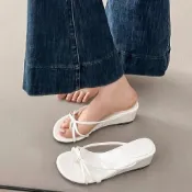 超個性！FX 個性夾腳拖鞋白色舒適坡跟夾趾涼拖女夏天涼鞋新款韓系百搭外穿厚底夾腳拖