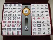 【采鑫坊】二手麻將近十組入內挑選 至尊二手麻將~背竹絲綠色~牌尺寸3.4公分(34mm)*2.55公分*2公分