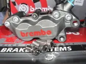 義大利BREMBO單插銷基本對四 鈦色紅字右邊 含白鐵油管螺絲 墊片 固定螺絲 勁戰 MSX