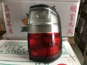 大坡很遠 Infiniti QX4 3.3 乘客座右後尾燈 Taillights RH