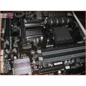 JULE 3C會社-技嘉 GA-78LMT-USB3 AMD 760G/DDR3/超耐久/AM3+/MATX 主機板