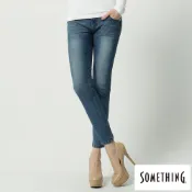 SOMETHING 女款 NEO FIT 保溫窄直筒牛仔褲(拔淺藍)