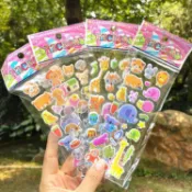 臺灣出貨】🌸 卡通立體泡棉貼紙 兒童獎勵貼紙 幼稚園禮物 安親班獎品 國小生 畢業禮物 期末小禮物 生日分享禮 團購批發