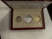 台灣兔年套幣2011年 100年 辛卯兔生肖紀念幣 附台銀收據  避免有爭議要求完美者請勿投標!